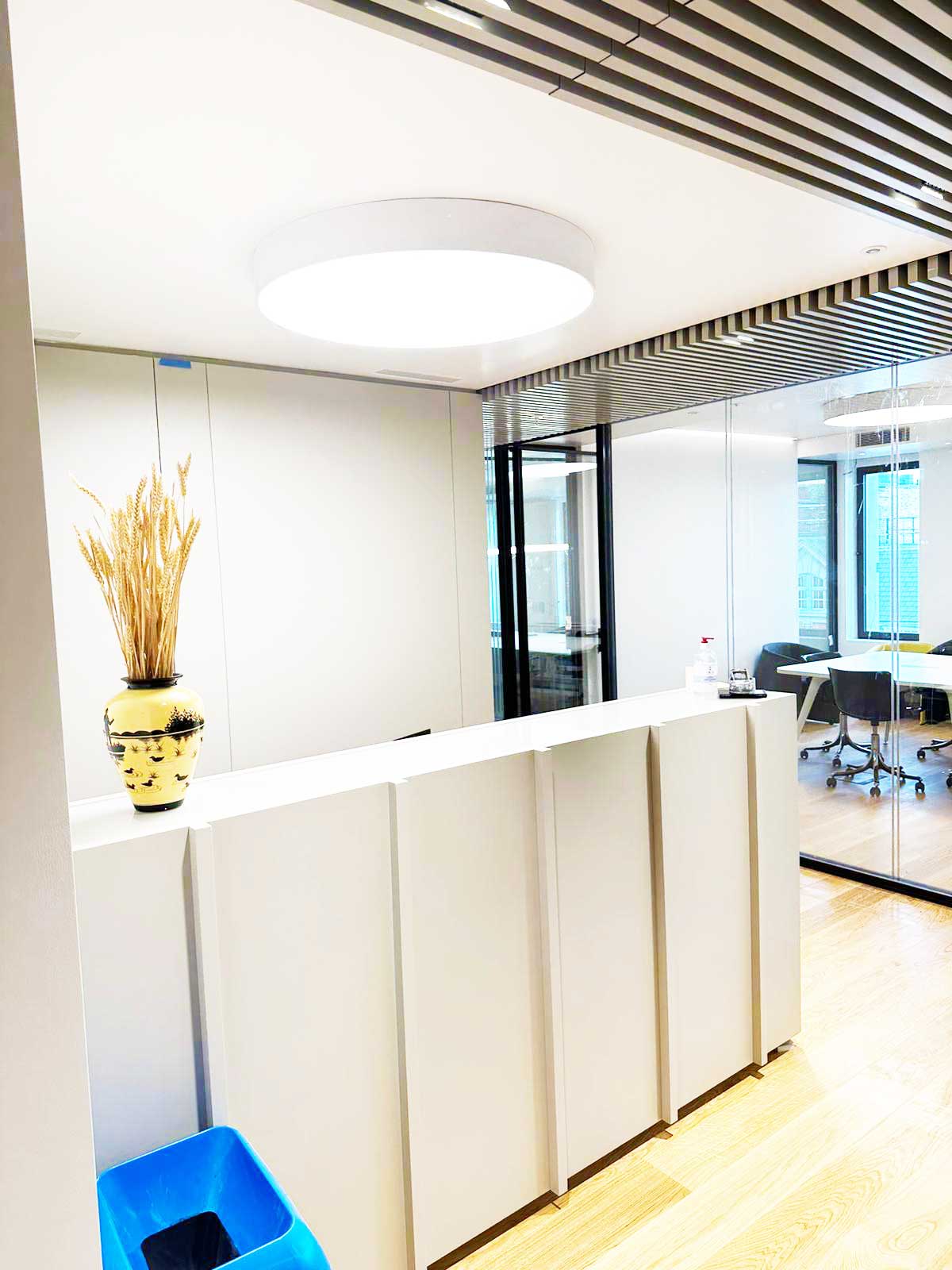 These offices have been decorated with a contemporary style in Central London.